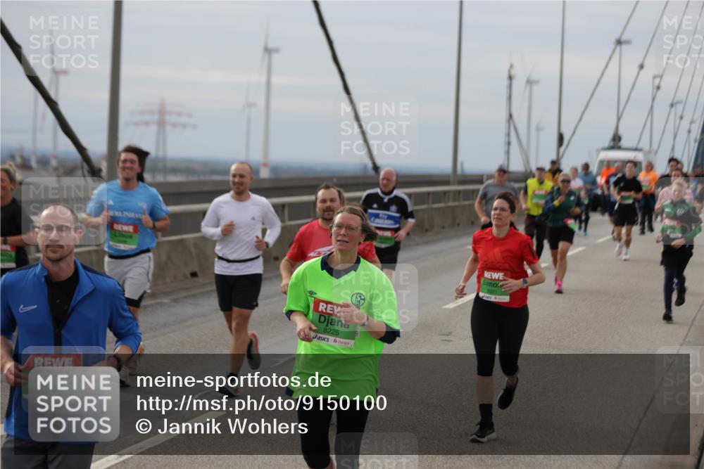 03.10.2025 - Köhlbrandbrückenlauf Jannik Wohlers http://msf.ph/oto/9150100 03.10.2025 15:55:09 Position 1 8997, 8225, 8321 meine-sportfotos.de