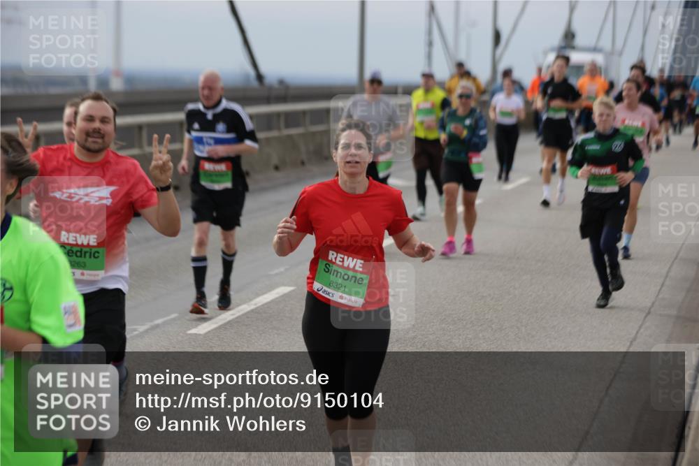 03.10.2025 - Köhlbrandbrückenlauf Jannik Wohlers http://msf.ph/oto/9150104 03.10.2025 15:55:10 Position 1 263, 3, 8321 meine-sportfotos.de