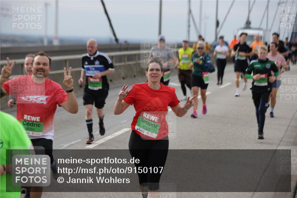 03.10.2025 - Köhlbrandbrückenlauf Jannik Wohlers http://msf.ph/oto/9150107 03.10.2025 15:55:10 Position 1 8263, 8321 meine-sportfotos.de