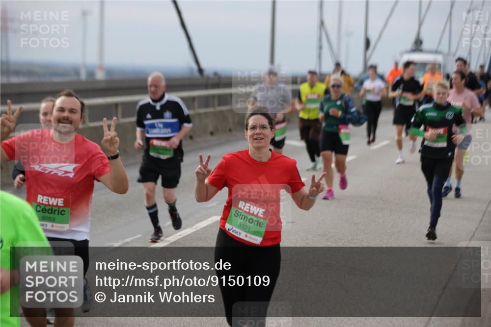 03.10.2025 - Köhlbrandbrückenlauf Jannik Wohlers http://msf.ph/oto/9150109 03.10.2025 15:55:10 Position 1 8263, 8321 meine-sportfotos.de