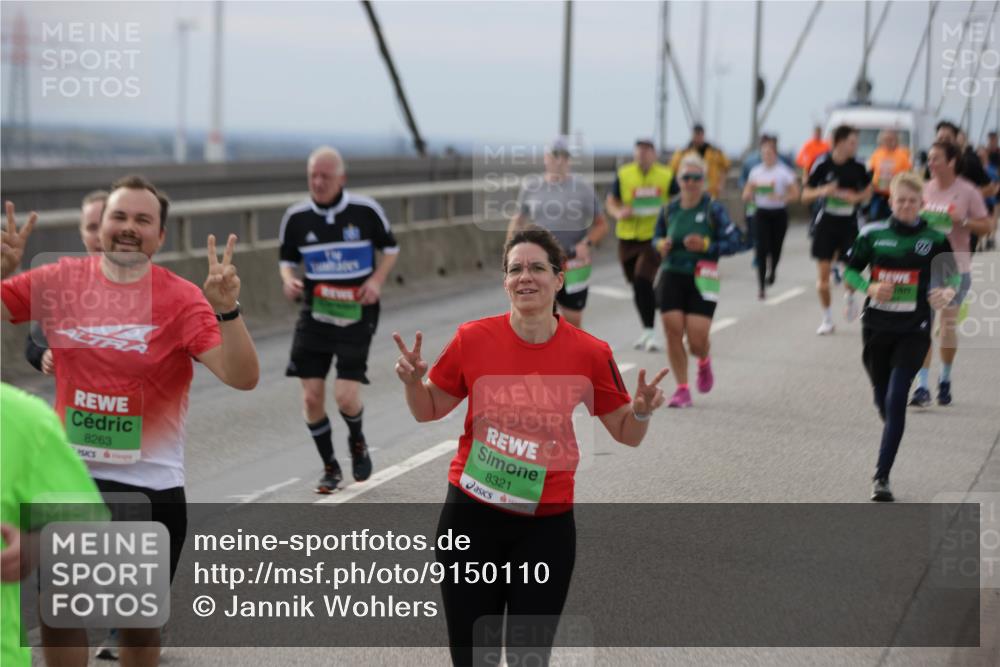 03.10.2025 - Köhlbrandbrückenlauf Jannik Wohlers http://msf.ph/oto/9150110 03.10.2025 15:55:10 Position 1 8263, 8321 meine-sportfotos.de