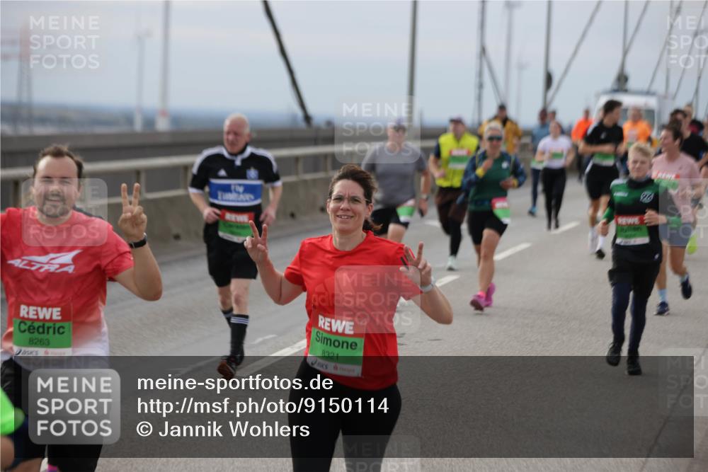 03.10.2025 - Köhlbrandbrückenlauf Jannik Wohlers http://msf.ph/oto/9150114 03.10.2025 15:55:10 Position 1 8263, 8321 meine-sportfotos.de