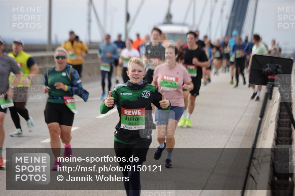 03.10.2025 - Köhlbrandbrückenlauf Jannik Wohlers http://msf.ph/oto/9150121 03.10.2025 15:55:12 Position 1 9064, 96, 9517 meine-sportfotos.de