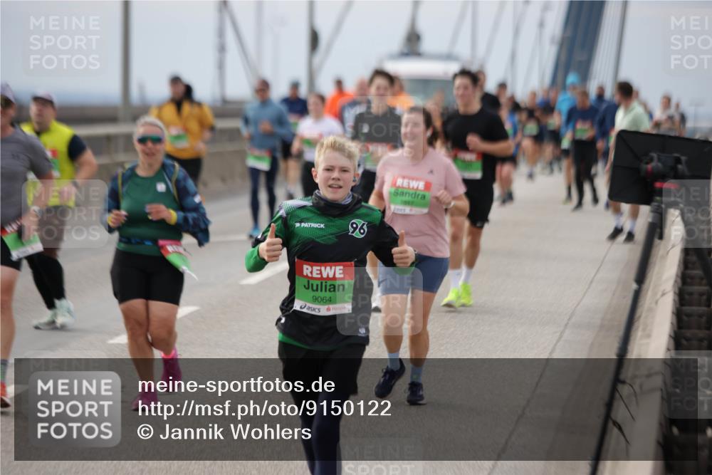03.10.2025 - Köhlbrandbrückenlauf Jannik Wohlers http://msf.ph/oto/9150122 03.10.2025 15:55:12 Position 1 9064, 96, 1517 meine-sportfotos.de