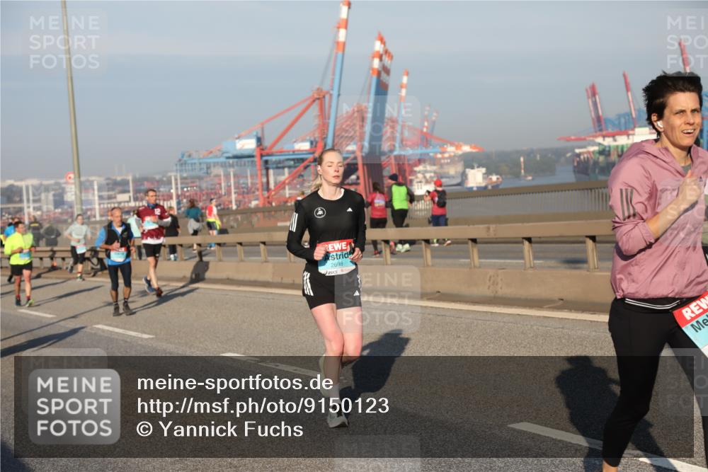 03.10.2025 - Köhlbrandbrückenlauf Yannick Fuchs http://msf.ph/oto/9150123 03.10.2025 08:41:59 Position 2 2698 meine-sportfotos.de