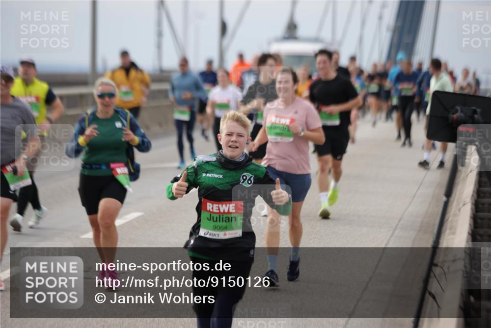 03.10.2025 - Köhlbrandbrückenlauf Jannik Wohlers http://msf.ph/oto/9150126 03.10.2025 15:55:12 Position 1 9064, 96 meine-sportfotos.de