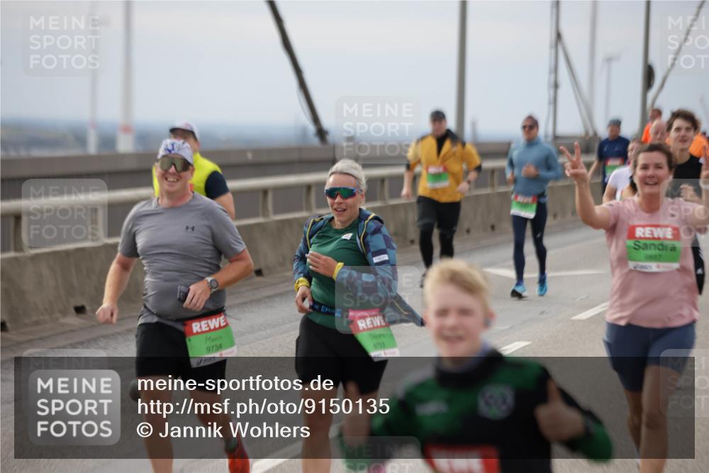 03.10.2025 - Köhlbrandbrückenlauf Jannik Wohlers http://msf.ph/oto/9150135 03.10.2025 15:55:13 Position 1 9734, 9733 meine-sportfotos.de
