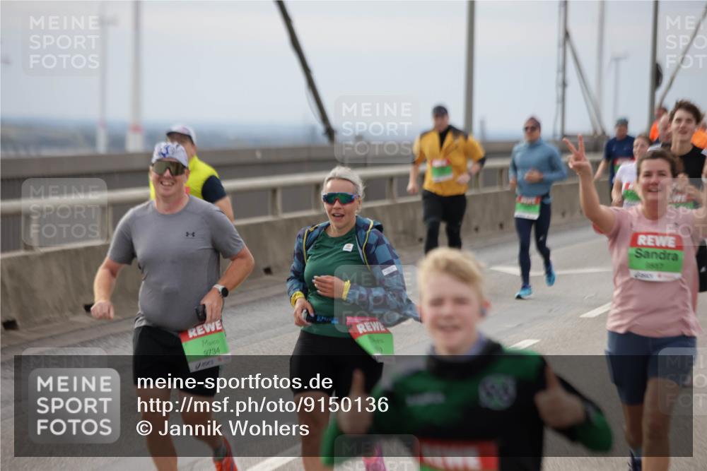 03.10.2025 - Köhlbrandbrückenlauf Jannik Wohlers http://msf.ph/oto/9150136 03.10.2025 15:55:13 Position 1 9734, 3887 meine-sportfotos.de