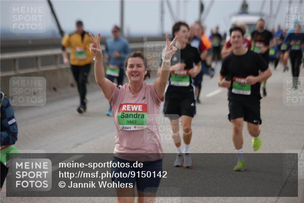 03.10.2025 - Köhlbrandbrückenlauf Jannik Wohlers http://msf.ph/oto/9150142 03.10.2025 15:55:14 Position 1 933, 9517 meine-sportfotos.de