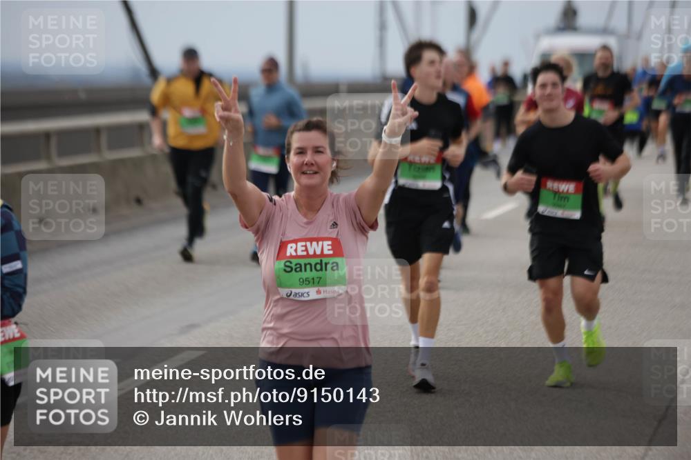 03.10.2025 - Köhlbrandbrückenlauf Jannik Wohlers http://msf.ph/oto/9150143 03.10.2025 15:55:14 Position 1 9517 meine-sportfotos.de