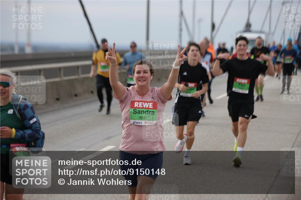 03.10.2025 - Köhlbrandbrückenlauf Jannik Wohlers http://msf.ph/oto/9150148 03.10.2025 15:55:14 Position 1 9517 meine-sportfotos.de