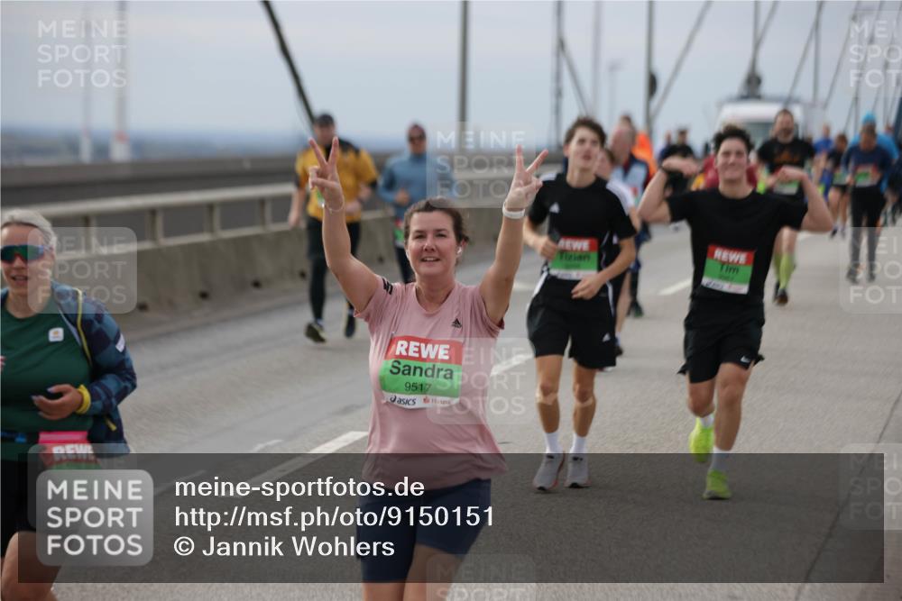 03.10.2025 - Köhlbrandbrückenlauf Jannik Wohlers http://msf.ph/oto/9150151 03.10.2025 15:55:14 Position 1 9517 meine-sportfotos.de