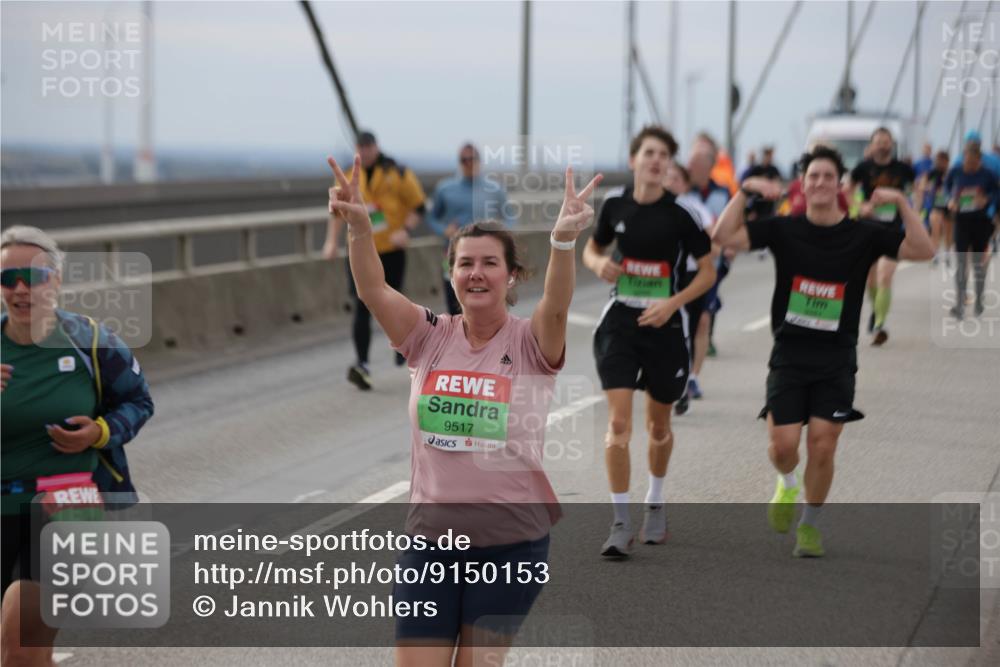 03.10.2025 - Köhlbrandbrückenlauf Jannik Wohlers http://msf.ph/oto/9150153 03.10.2025 15:55:15 Position 1 90, 9517 meine-sportfotos.de