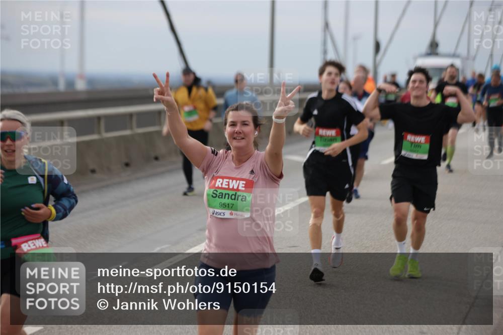 03.10.2025 - Köhlbrandbrückenlauf Jannik Wohlers http://msf.ph/oto/9150154 03.10.2025 15:55:15 Position 1 930, 9517 meine-sportfotos.de