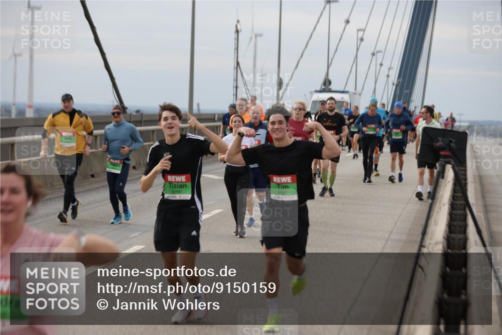 03.10.2025 - Köhlbrandbrückenlauf Jannik Wohlers http://msf.ph/oto/9150159 03.10.2025 15:55:16 Position 1 9266, 9267 meine-sportfotos.de