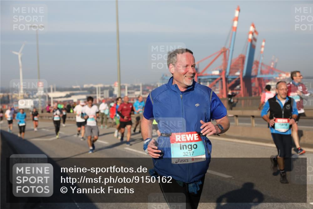 03.10.2025 - Köhlbrandbrückenlauf Yannick Fuchs http://msf.ph/oto/9150162 03.10.2025 08:42:03 Position 2 3217 meine-sportfotos.de