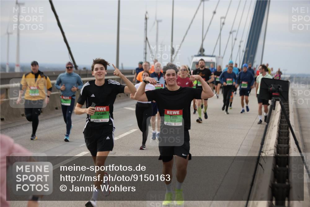 03.10.2025 - Köhlbrandbrückenlauf Jannik Wohlers http://msf.ph/oto/9150163 03.10.2025 15:55:16 Position 1 9266, 9267 meine-sportfotos.de