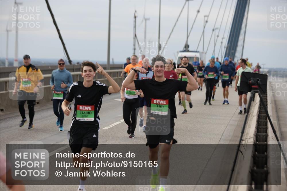 03.10.2025 - Köhlbrandbrückenlauf Jannik Wohlers http://msf.ph/oto/9150165 03.10.2025 15:55:16 Position 1 9266, 9267 meine-sportfotos.de