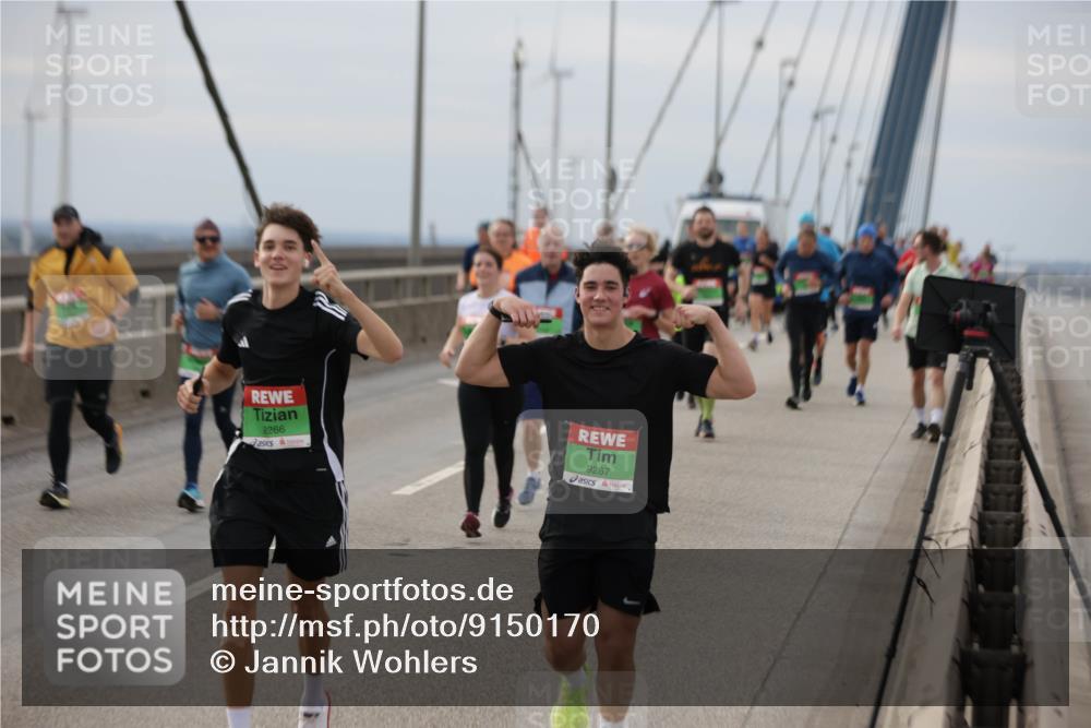 03.10.2025 - Köhlbrandbrückenlauf Jannik Wohlers http://msf.ph/oto/9150170 03.10.2025 15:55:16 Position 1 9266, 9267 meine-sportfotos.de