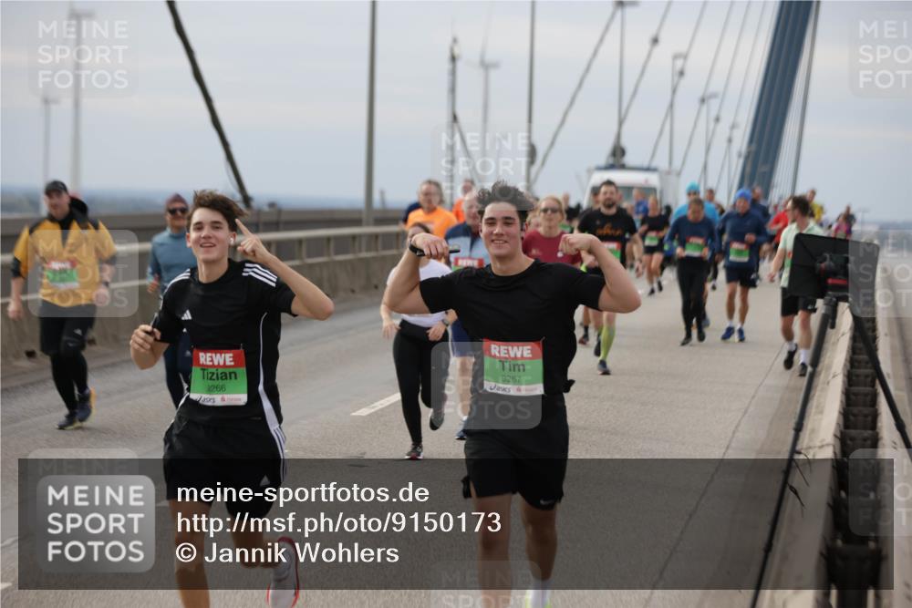 03.10.2025 - Köhlbrandbrückenlauf Jannik Wohlers http://msf.ph/oto/9150173 03.10.2025 15:55:16 Position 1 9266, 9267 meine-sportfotos.de
