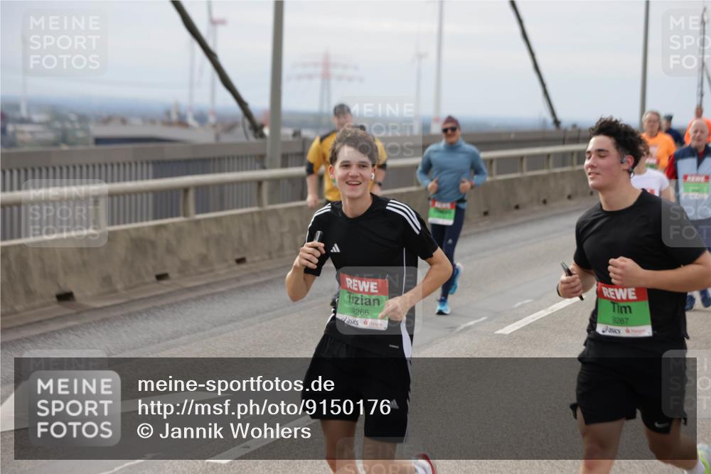 03.10.2025 - Köhlbrandbrückenlauf Jannik Wohlers http://msf.ph/oto/9150176 03.10.2025 15:55:17 Position 1 9266, 9267 meine-sportfotos.de