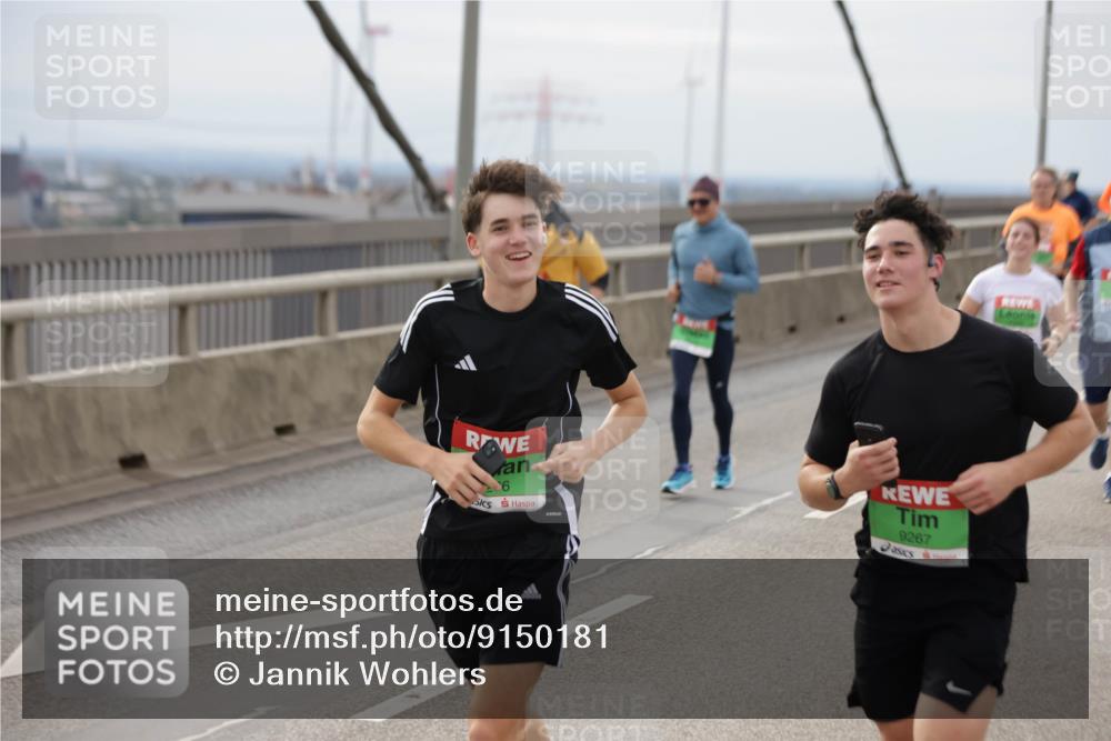 03.10.2025 - Köhlbrandbrückenlauf Jannik Wohlers http://msf.ph/oto/9150181 03.10.2025 15:55:17 Position 1 6, 9267 meine-sportfotos.de