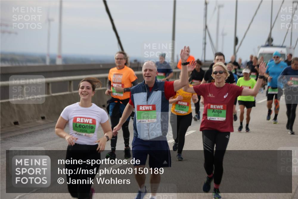 03.10.2025 - Köhlbrandbrückenlauf Jannik Wohlers http://msf.ph/oto/9150189 03.10.2025 15:55:19 Position 1 3280, 7956, 9749, 8790, 9208 meine-sportfotos.de