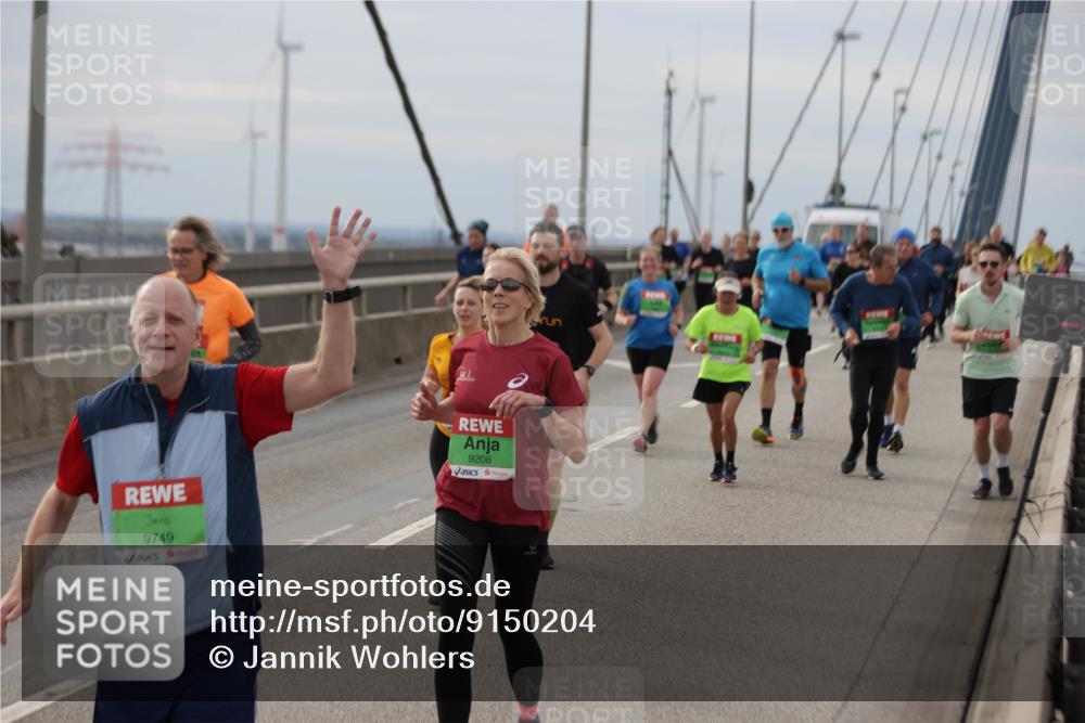 03.10.2025 - Köhlbrandbrückenlauf Jannik Wohlers http://msf.ph/oto/9150204 03.10.2025 15:55:20 Position 1 9749, 9208 meine-sportfotos.de