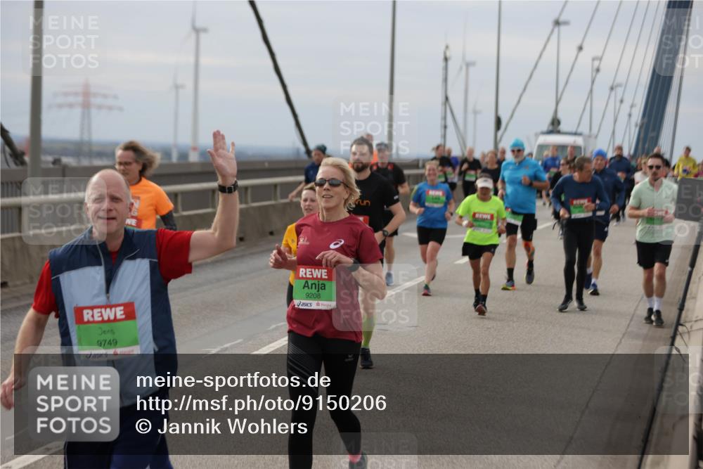 03.10.2025 - Köhlbrandbrückenlauf Jannik Wohlers http://msf.ph/oto/9150206 03.10.2025 15:55:21 Position 1 9749, 9208 meine-sportfotos.de