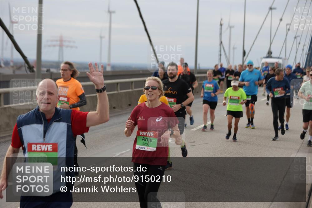 03.10.2025 - Köhlbrandbrückenlauf Jannik Wohlers http://msf.ph/oto/9150210 03.10.2025 15:55:21 Position 1 1286, 9749, 9208 meine-sportfotos.de