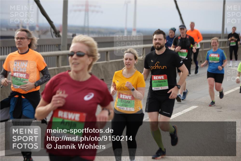 03.10.2025 - Köhlbrandbrückenlauf Jannik Wohlers http://msf.ph/oto/9150214 03.10.2025 15:55:22 Position 1 7589, 8790, 8789 meine-sportfotos.de