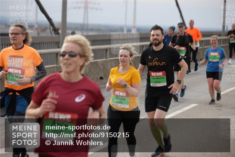 03.10.2025 - Köhlbrandbrückenlauf Jannik Wohlers http://msf.ph/oto/9150215 03.10.2025 15:55:22 Position 1 7586, 8790, 8789 meine-sportfotos.de