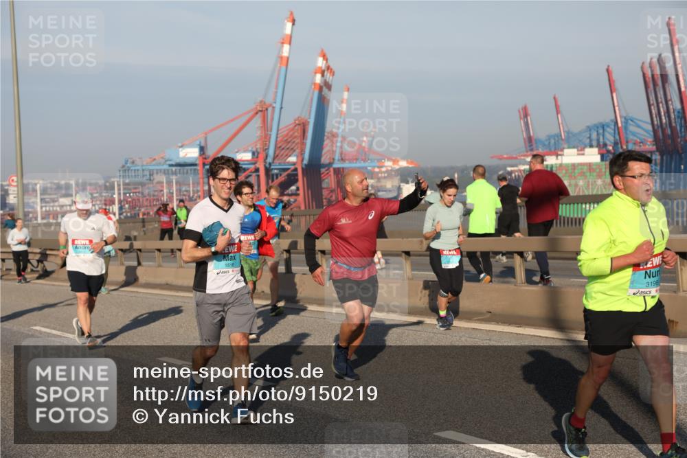 03.10.2025 - Köhlbrandbrückenlauf Yannick Fuchs http://msf.ph/oto/9150219 03.10.2025 08:42:06 Position 2 1516, 3198 meine-sportfotos.de