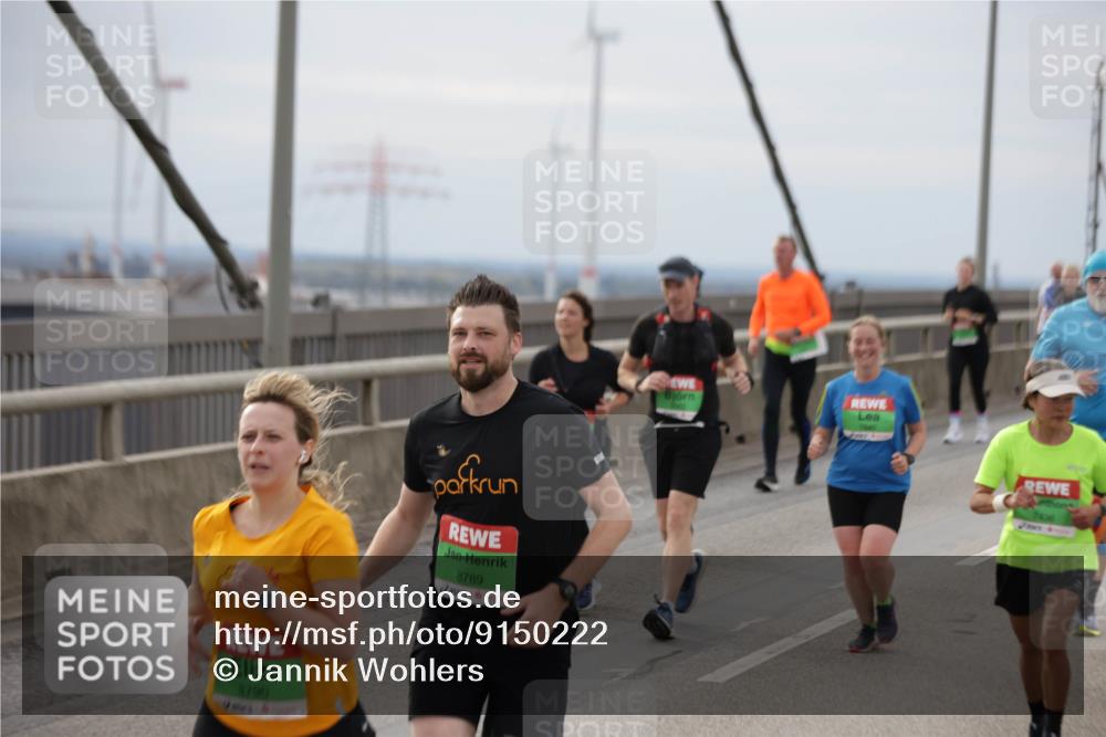 03.10.2025 - Köhlbrandbrückenlauf Jannik Wohlers http://msf.ph/oto/9150222 03.10.2025 15:55:22 Position 1 8790, 8789 meine-sportfotos.de