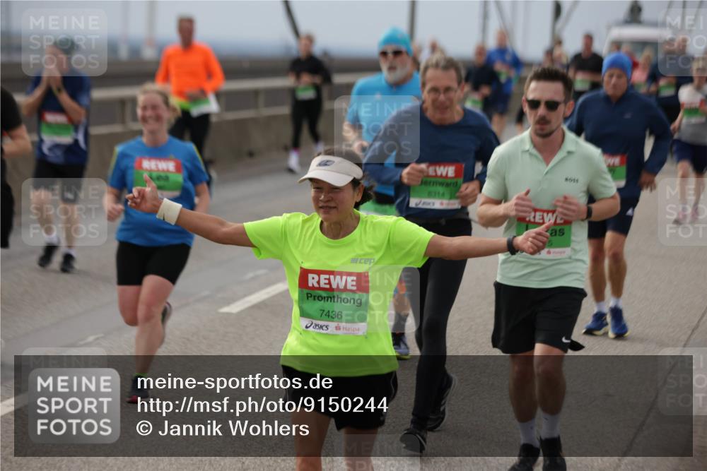 03.10.2025 - Köhlbrandbrückenlauf Jannik Wohlers http://msf.ph/oto/9150244 03.10.2025 15:55:24 Position 1 7436, 8314, 8655 meine-sportfotos.de
