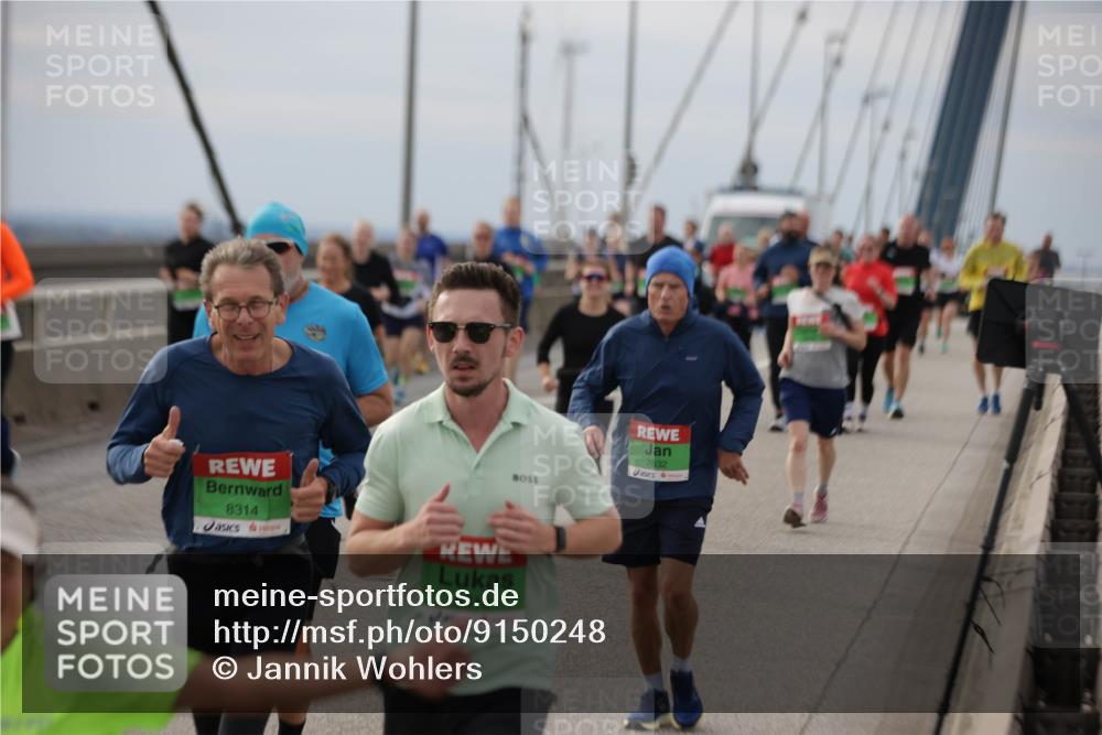 03.10.2025 - Köhlbrandbrückenlauf Jannik Wohlers http://msf.ph/oto/9150248 03.10.2025 15:55:25 Position 1 7632, 8314, 8315 meine-sportfotos.de