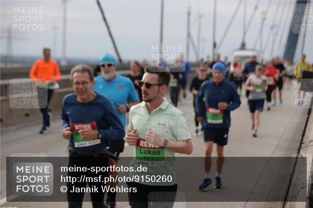 03.10.2025 - Köhlbrandbrückenlauf Jannik Wohlers http://msf.ph/oto/9150260 03.10.2025 15:55:25 Position 1 8315 meine-sportfotos.de