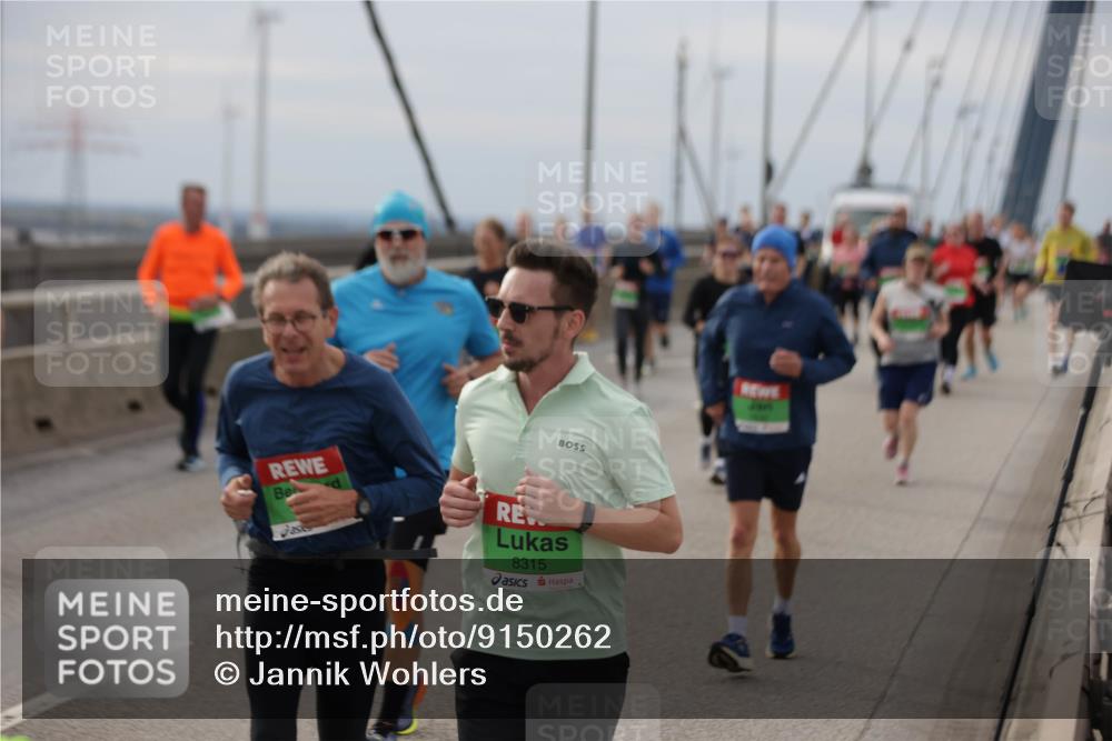 03.10.2025 - Köhlbrandbrückenlauf Jannik Wohlers http://msf.ph/oto/9150262 03.10.2025 15:55:25 Position 1 8315 meine-sportfotos.de