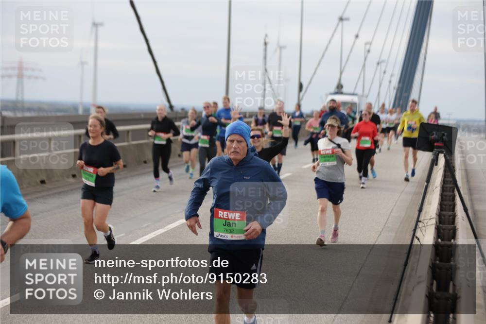 03.10.2025 - Köhlbrandbrückenlauf Jannik Wohlers http://msf.ph/oto/9150283 03.10.2025 15:55:27 Position 1 7632 meine-sportfotos.de