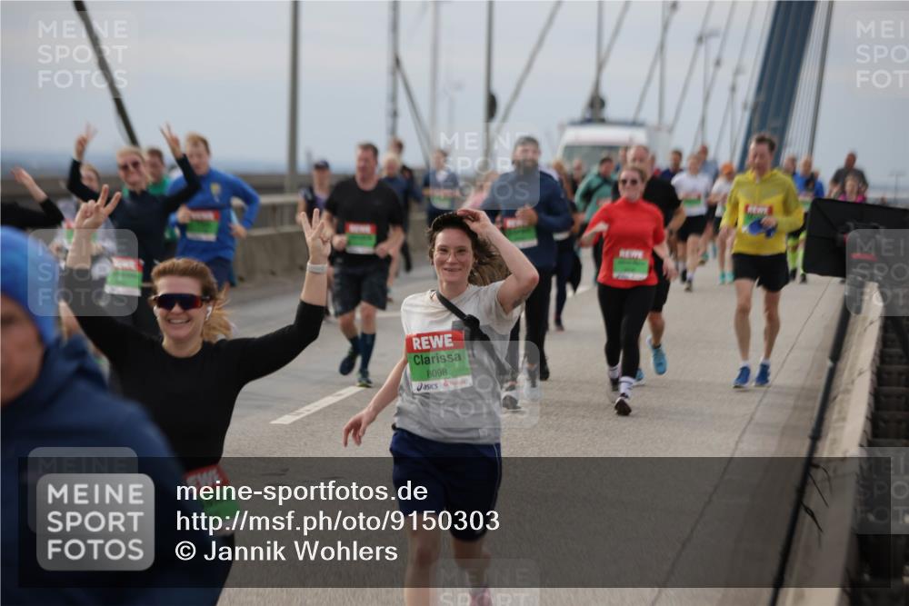 03.10.2025 - Köhlbrandbrückenlauf Jannik Wohlers http://msf.ph/oto/9150303 03.10.2025 15:55:28 Position 1 8098 meine-sportfotos.de