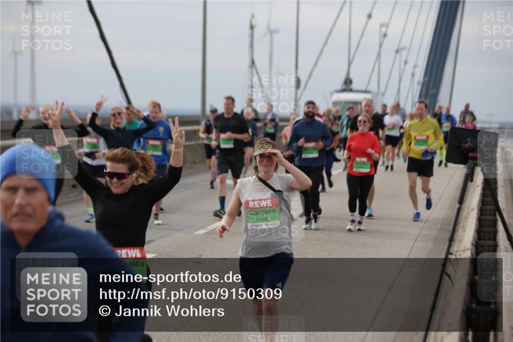 03.10.2025 - Köhlbrandbrückenlauf Jannik Wohlers http://msf.ph/oto/9150309 03.10.2025 15:55:29 Position 1 8098 meine-sportfotos.de