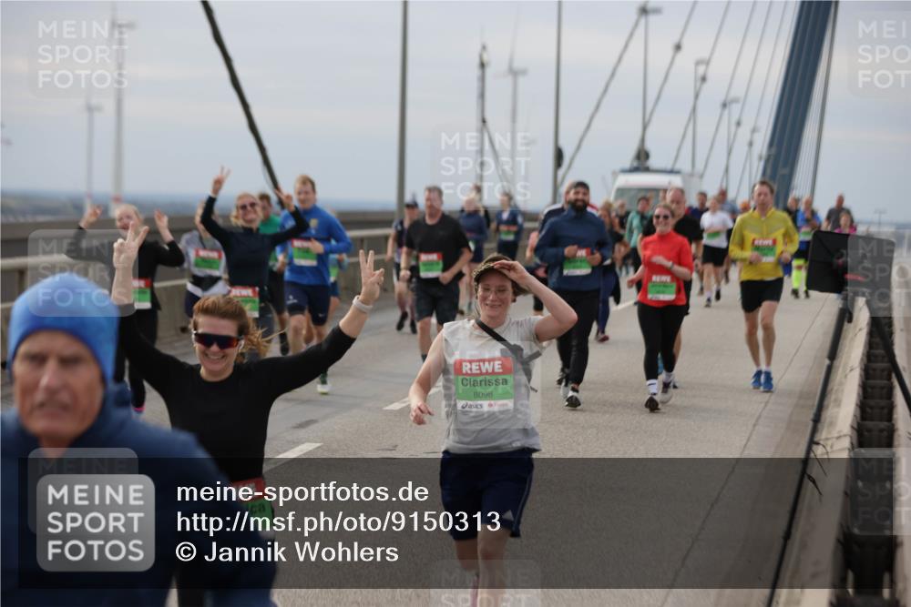 03.10.2025 - Köhlbrandbrückenlauf Jannik Wohlers http://msf.ph/oto/9150313 03.10.2025 15:55:29 Position 1 8098 meine-sportfotos.de