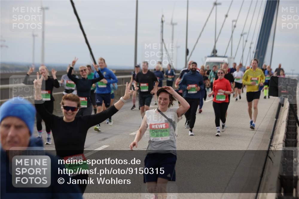 03.10.2025 - Köhlbrandbrückenlauf Jannik Wohlers http://msf.ph/oto/9150315 03.10.2025 15:55:29 Position 1 9403, 8098 meine-sportfotos.de