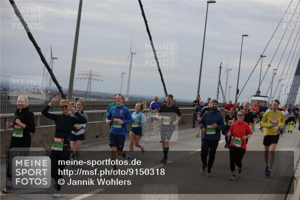 03.10.2025 - Köhlbrandbrückenlauf Jannik Wohlers http://msf.ph/oto/9150318 03.10.2025 15:55:31 Position 1 943 meine-sportfotos.de