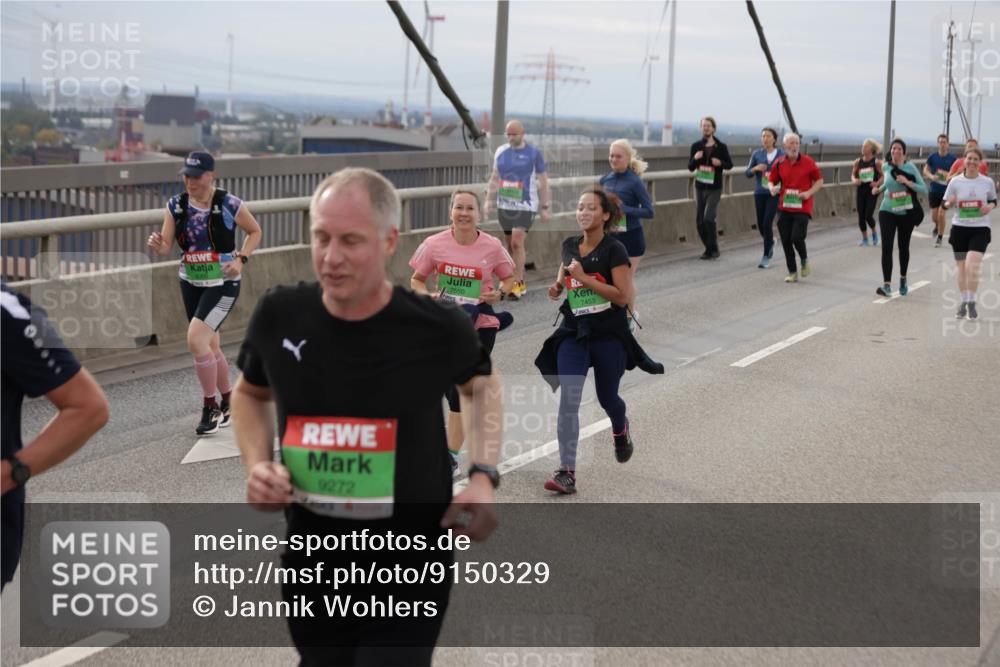 03.10.2025 - Köhlbrandbrückenlauf Jannik Wohlers http://msf.ph/oto/9150329 03.10.2025 15:55:36 Position 1 7550, 9272, 7453 meine-sportfotos.de