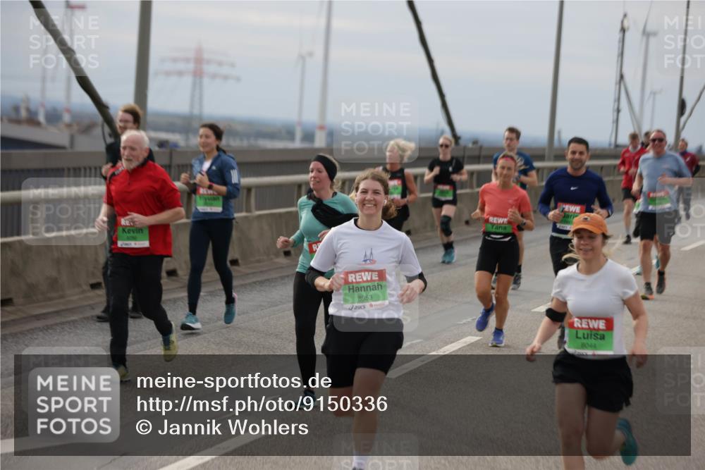 03.10.2025 - Köhlbrandbrückenlauf Jannik Wohlers http://msf.ph/oto/9150336 03.10.2025 15:55:40 Position 1 8953, 8044 meine-sportfotos.de