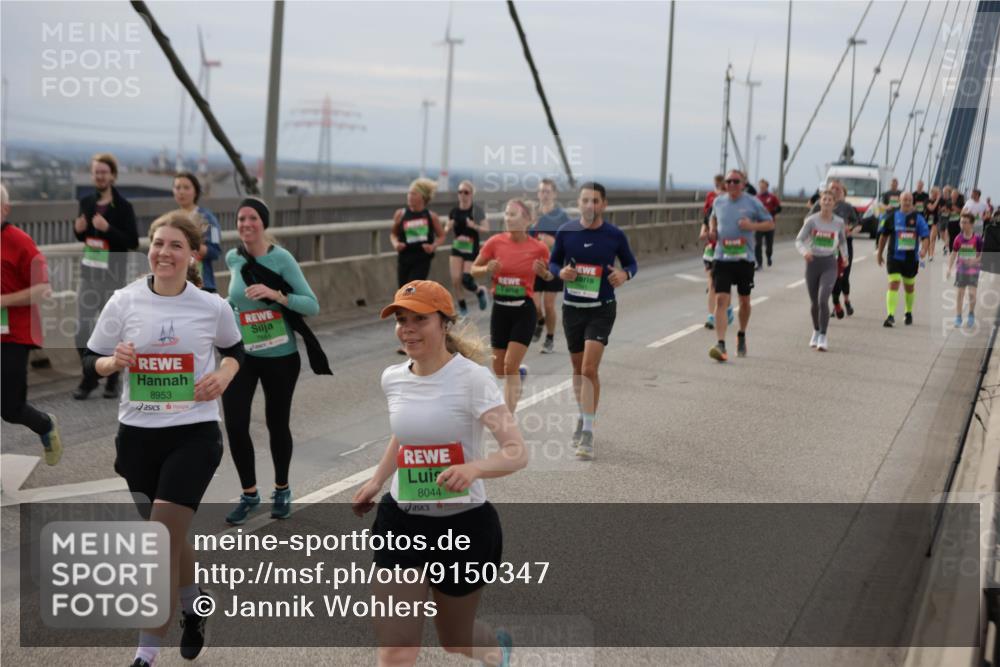 03.10.2025 - Köhlbrandbrückenlauf Jannik Wohlers http://msf.ph/oto/9150347 03.10.2025 15:55:41 Position 1 8953, 8044 meine-sportfotos.de
