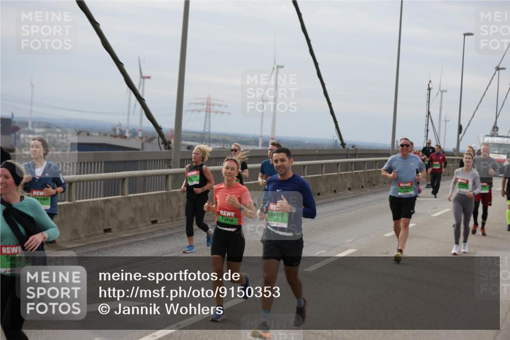 03.10.2025 - Köhlbrandbrückenlauf Jannik Wohlers http://msf.ph/oto/9150353 03.10.2025 15:55:42 Position 1 7544, 7441 meine-sportfotos.de