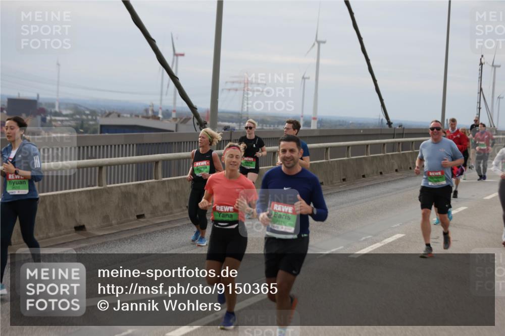 03.10.2025 - Köhlbrandbrückenlauf Jannik Wohlers http://msf.ph/oto/9150365 03.10.2025 15:55:42 Position 1 9510, 7441 meine-sportfotos.de