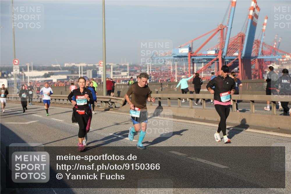 03.10.2025 - Köhlbrandbrückenlauf Yannick Fuchs http://msf.ph/oto/9150366 03.10.2025 08:42:21 Position 2 2903, 3799 meine-sportfotos.de